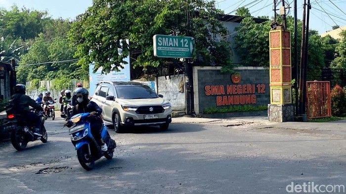 akses-masuk-ke-sman-12-bandung-1748412757752_169.jpeg