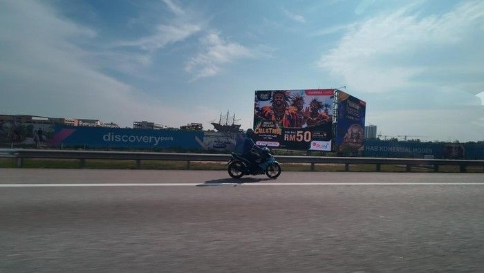 motor-masuk-tol-malaysia-1750953270906_169.jpeg
