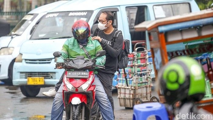 siap-siap-tarif-ojol-bakal-naik-besok_169.jpeg