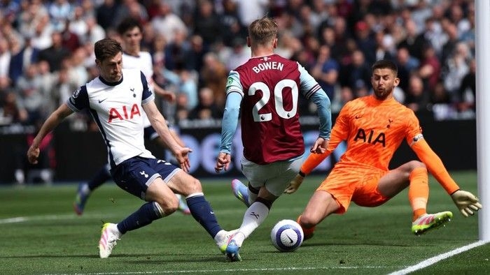 west-ham-united-tottenham-hotspur-1746371864279_169.jpeg