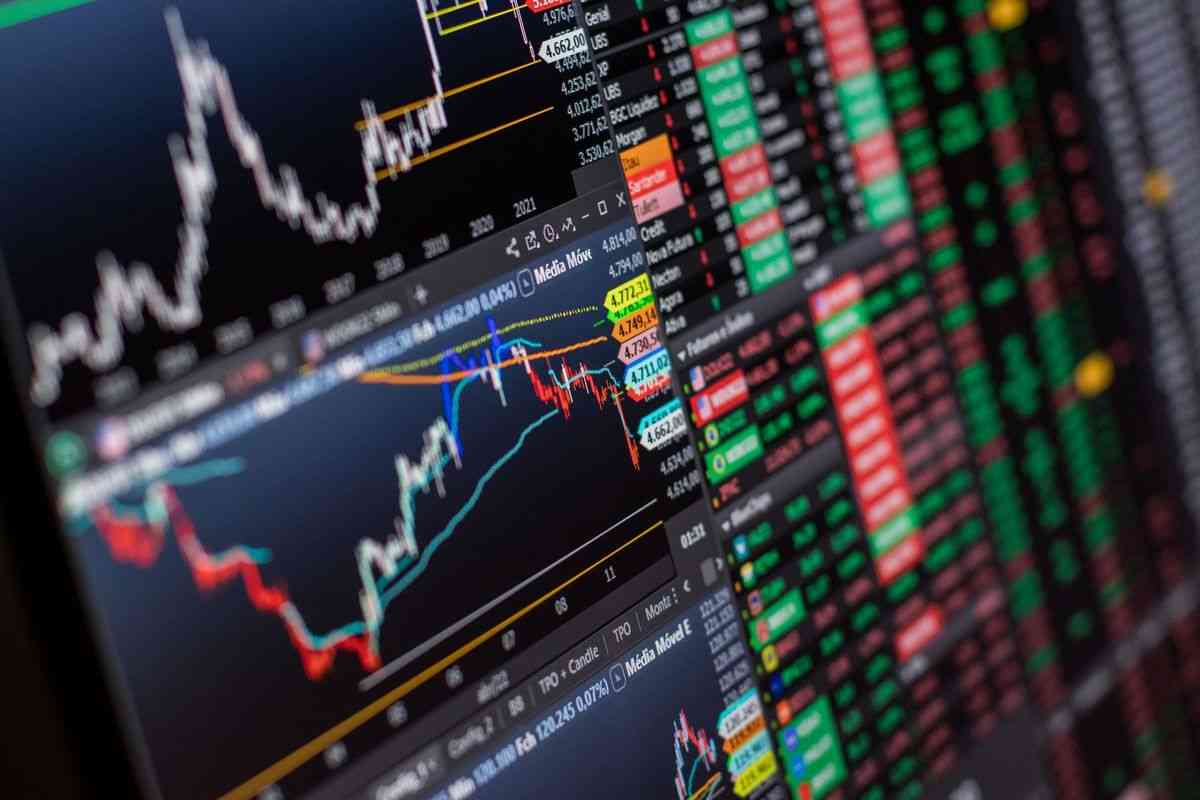 Tiga Saham Besar Dicoret dari Indeks Kompas100, Konsentrasi Kepemilikan Jadi Alasan Utama