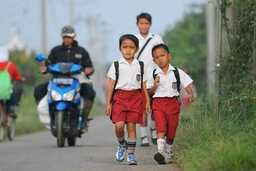 Kemendikdasmen Ungkap 2,92 Juta Anak Indonesia Tidak Bersekolah