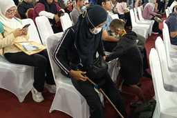 Kisah Perjuangan Evi Mencari Pekerjaan di Tengah Keterbatasan, Tetap Melangkah Demi Masa Depan Sang Anak