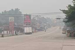 Krisis Karhutla Regional: Dampak Kabut Asap Kiriman di Sumbar Turunkan Kualitas Udara dan Ganggu Aktivitas Pendidikan 