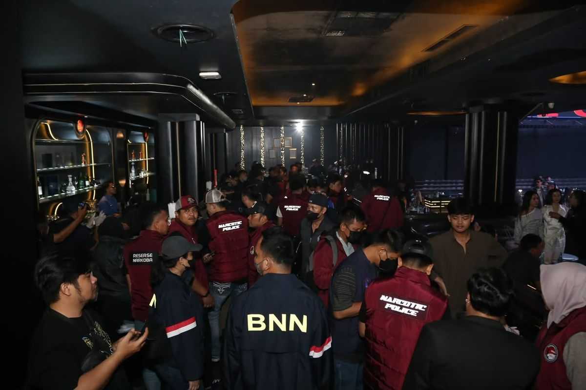 462 Personel Polisi dan BNN Gerebek Kelab Malam di PIK, 9 Orang Positif Narkoba