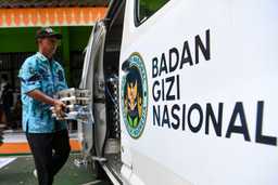 Tiga Eks Pimpinan BGN Jadi Tersangka Korupsi, Muncul Wacana Evaluasi Menyeluruh Program Makan Bergizi Gratis