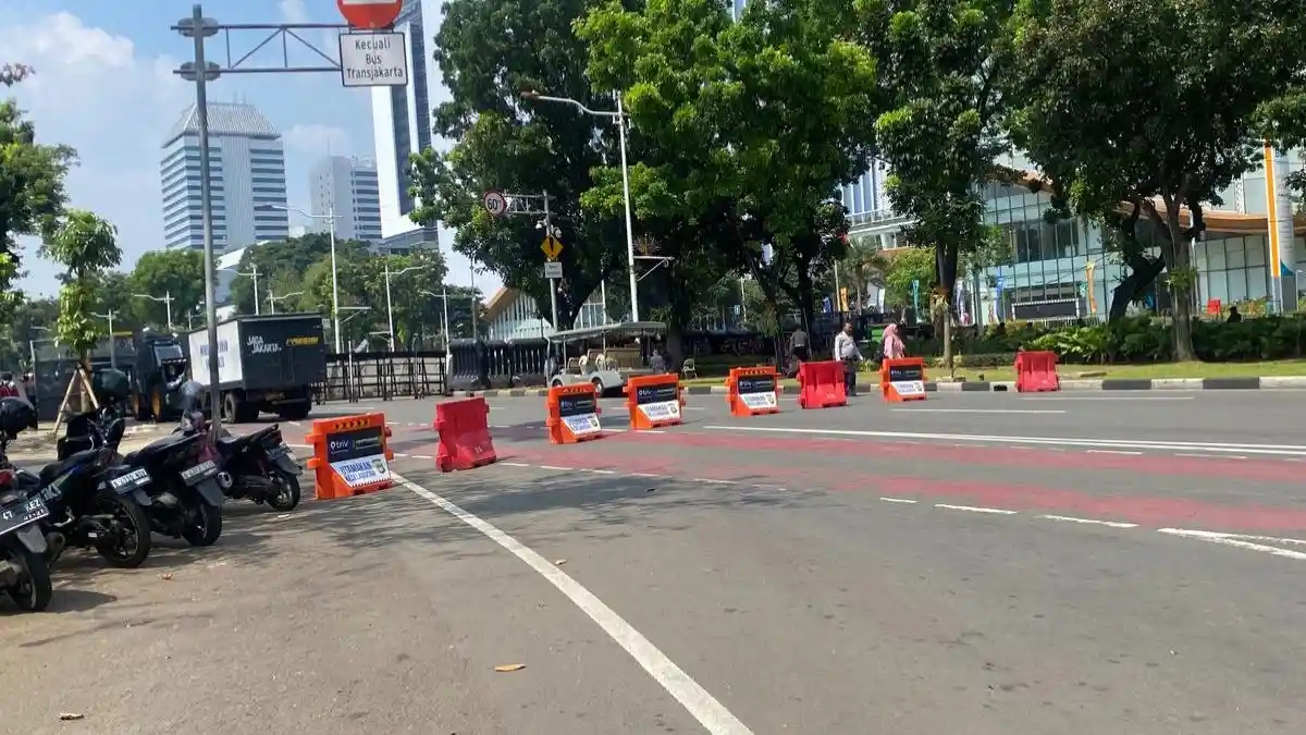 Jalan-Merdeka-Selatan-telah-ditutup-imbas-demo-hari-ini-17-Juni-2026.webp