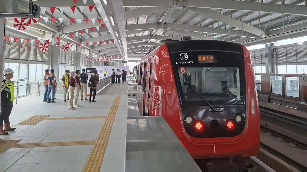 Suasana-Stasiun-LRT-Jakarta-Manggarai-Jakarta-Selatan-pada-Kamis-1382026.webp