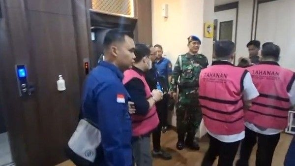 pelimpahan-pengusaha-tambang-sudianto-alias-aseng-ke-kejari-jakpus-1789785921225_169.jpeg
